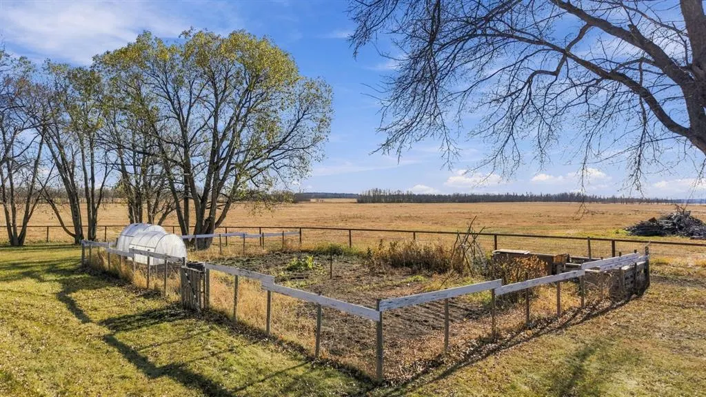 264013 Township Road 433 Township