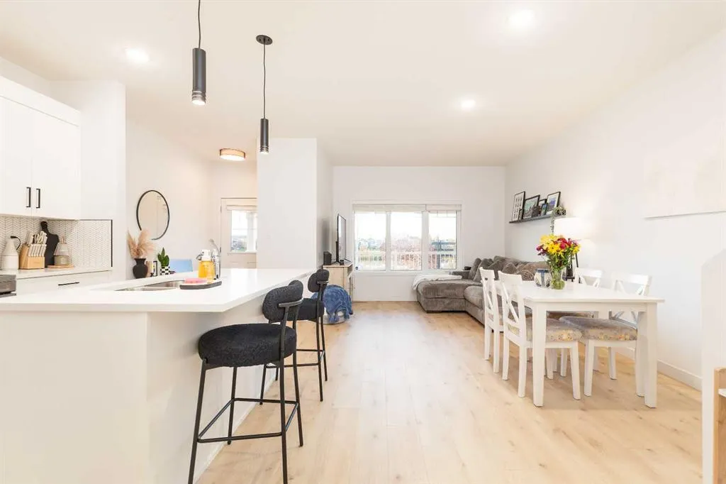 210 Firelight Way W #110