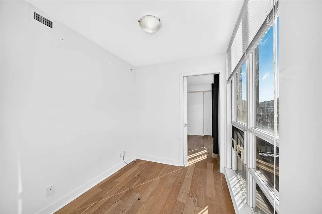 1110 11 Street SW #304