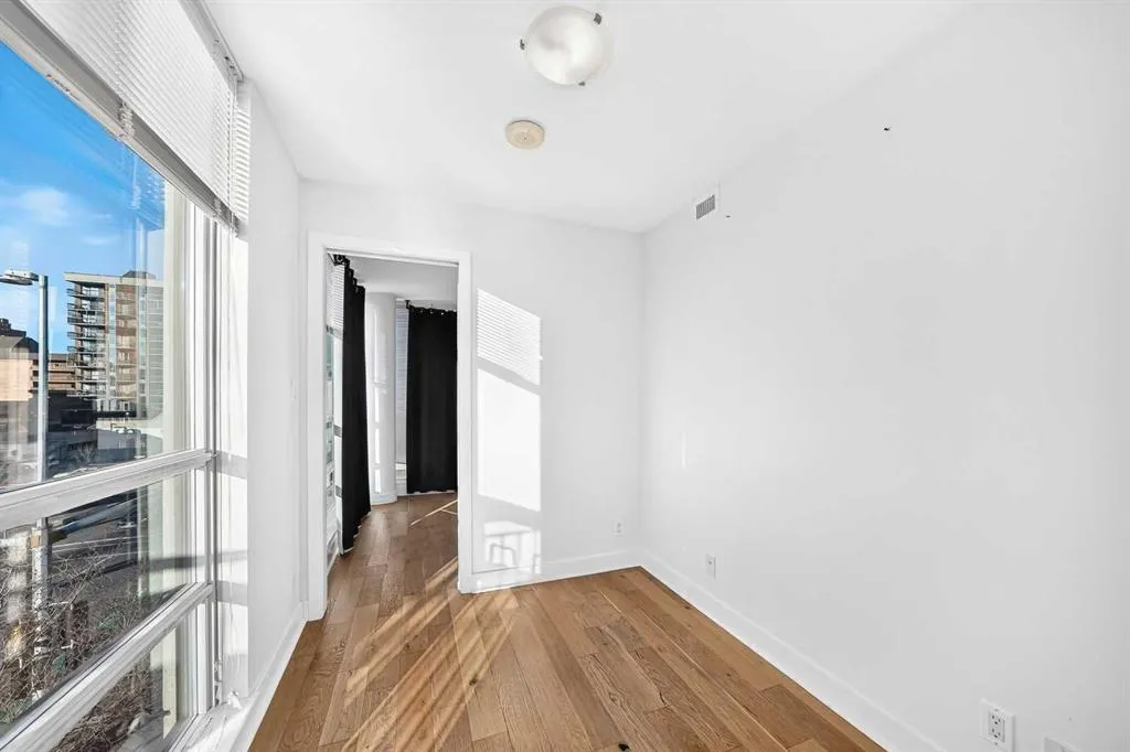 1110 11 Street SW #304