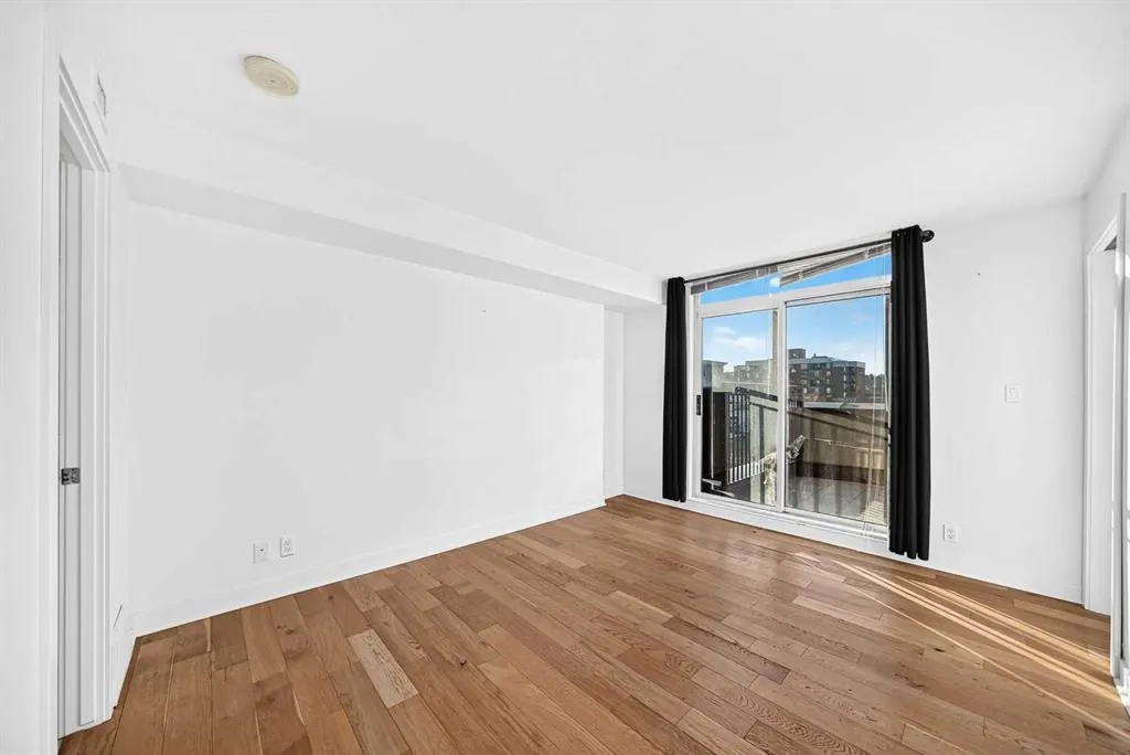 1110 11 Street SW #304