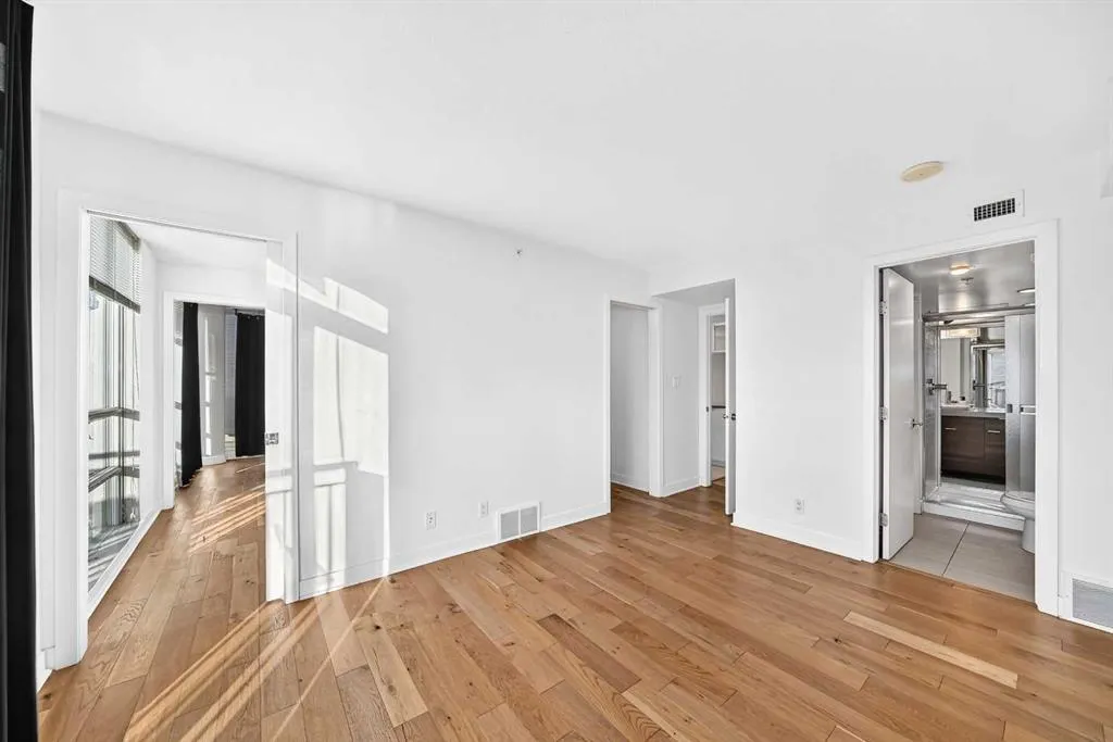 1110 11 Street SW #304