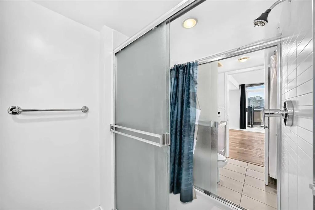 1110 11 Street SW #304