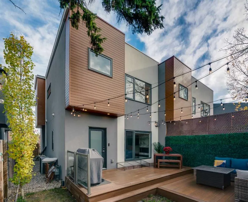 2327B Osborne Crescent SW