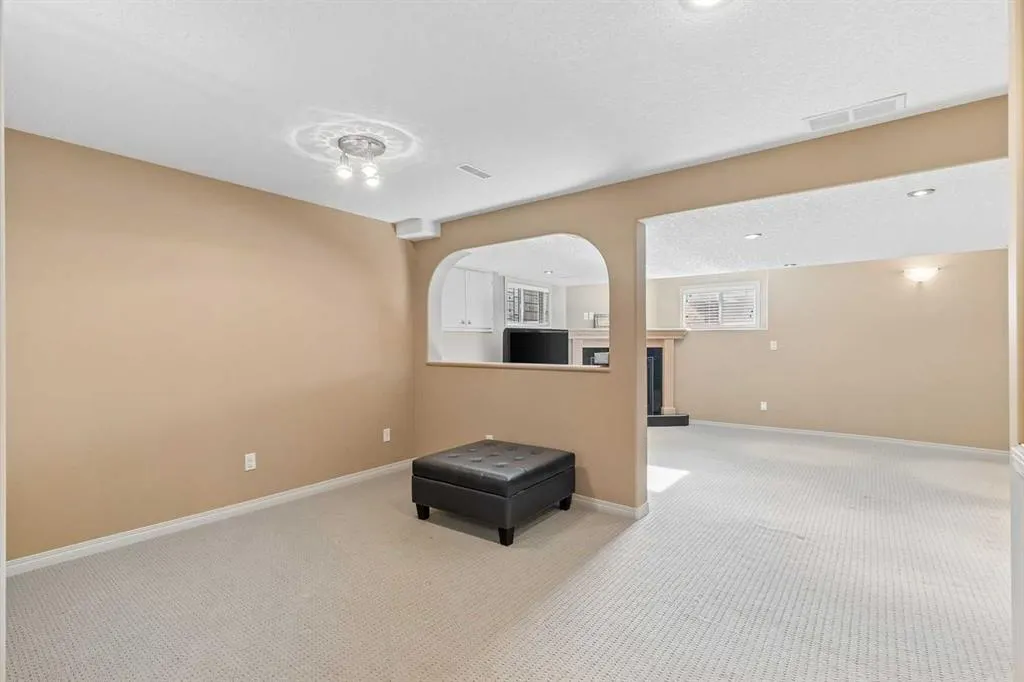 24 Signature Point SW