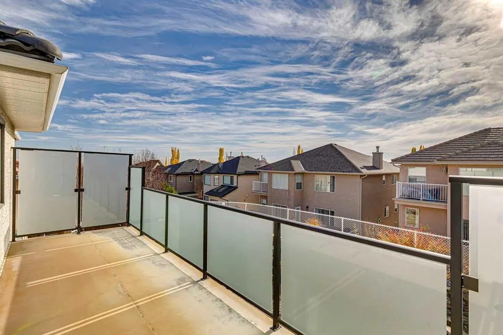 24 Signature Point SW
