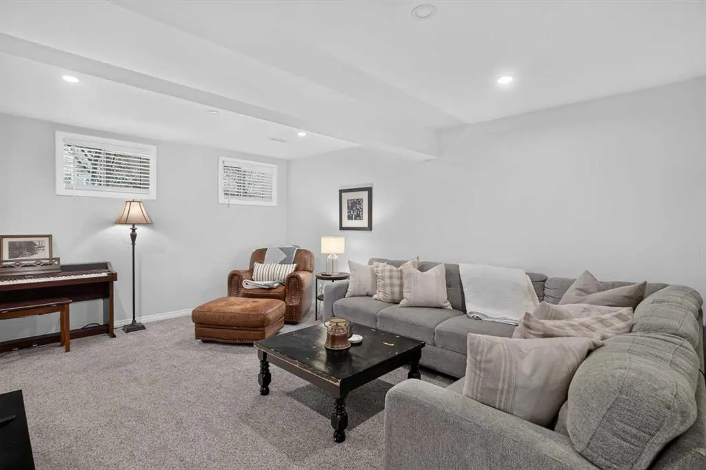 37 Prestwick Park SE