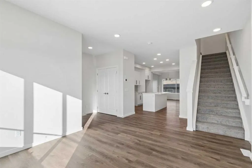 210 Heartwood Parade SE