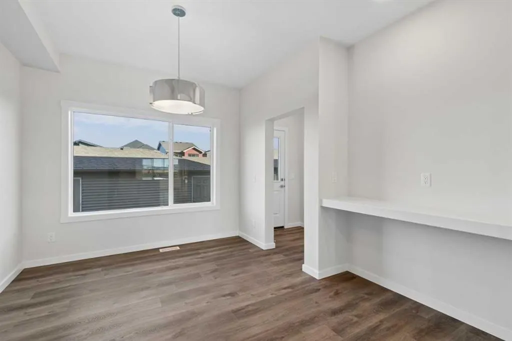 210 Heartwood Parade SE