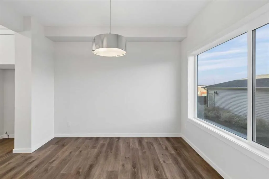 210 Heartwood Parade SE