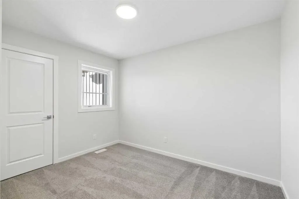 210 Heartwood Parade SE