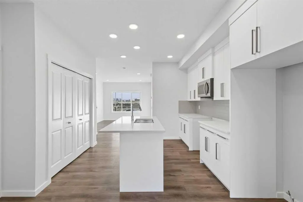 210 Heartwood Parade SE