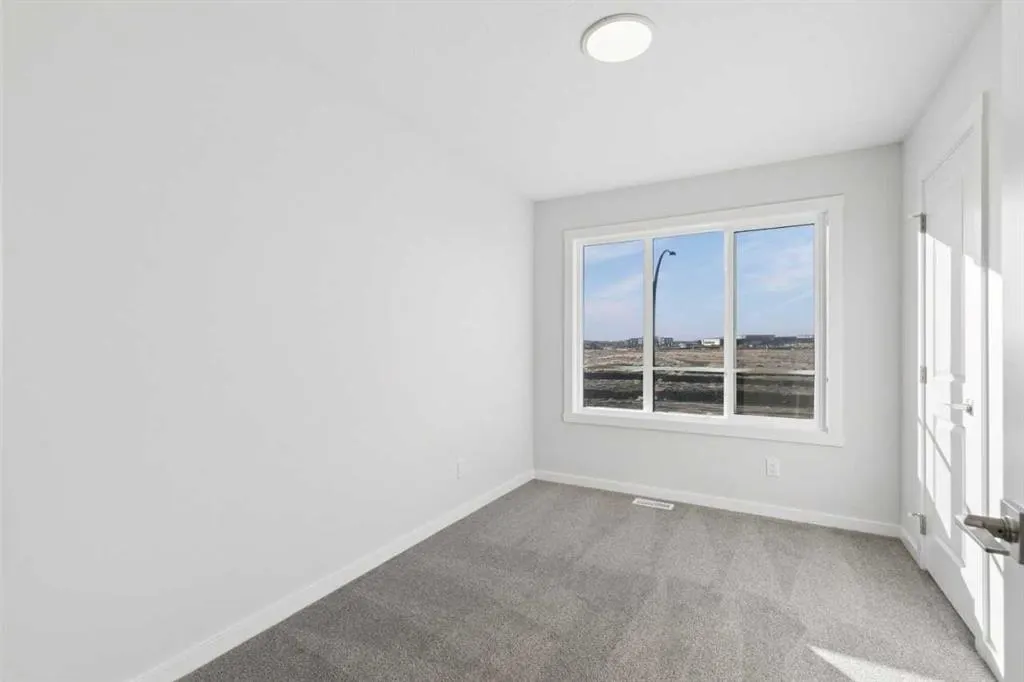 210 Heartwood Parade SE
