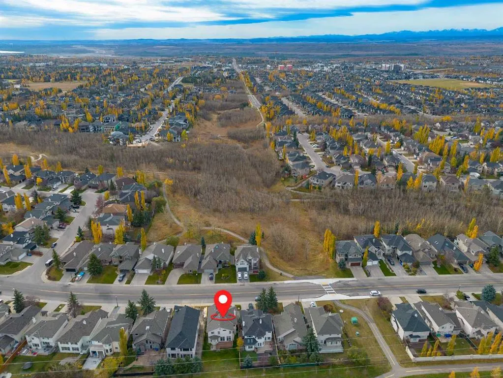 1433 Strathcona Drive SW