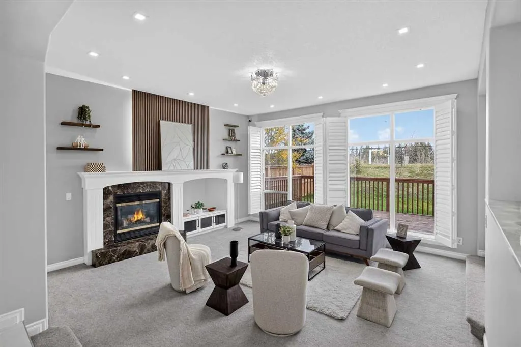 1433 Strathcona Drive SW