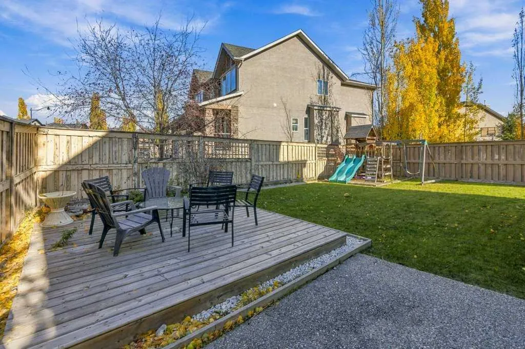 30 Aspen Stone Road SW