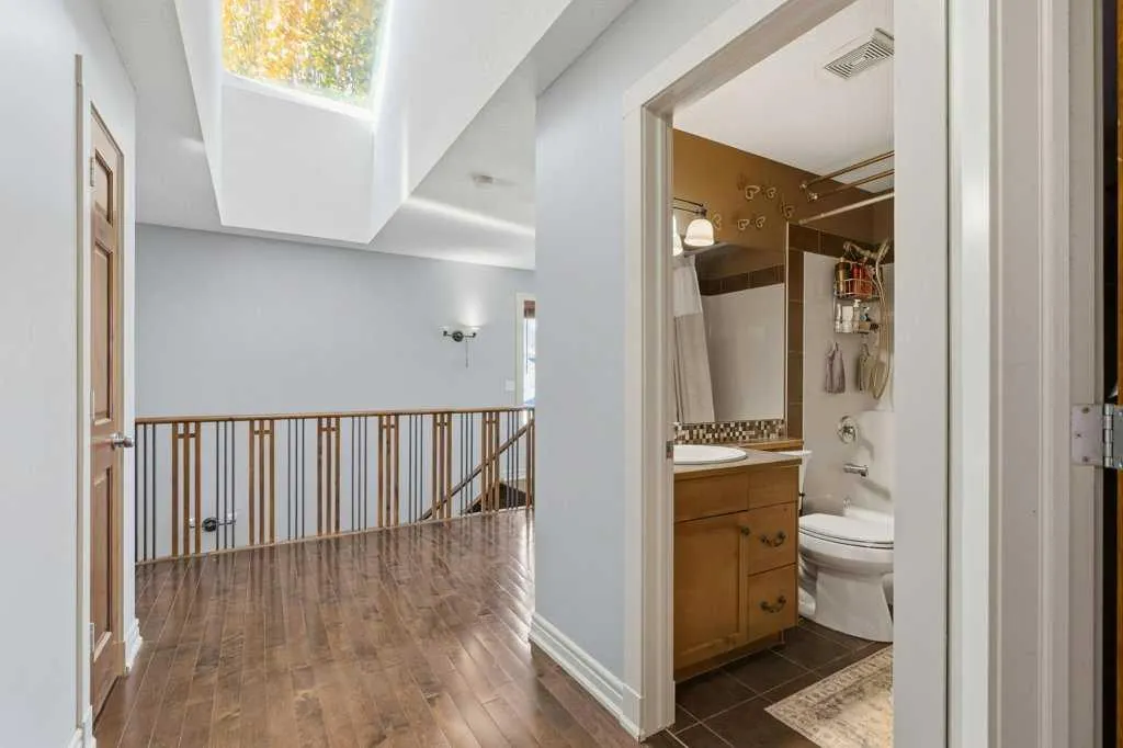 30 Aspen Stone Road SW