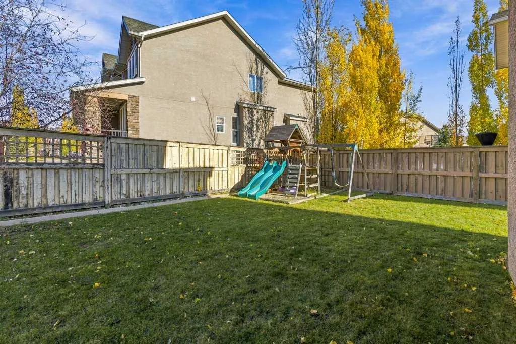 30 Aspen Stone Road SW