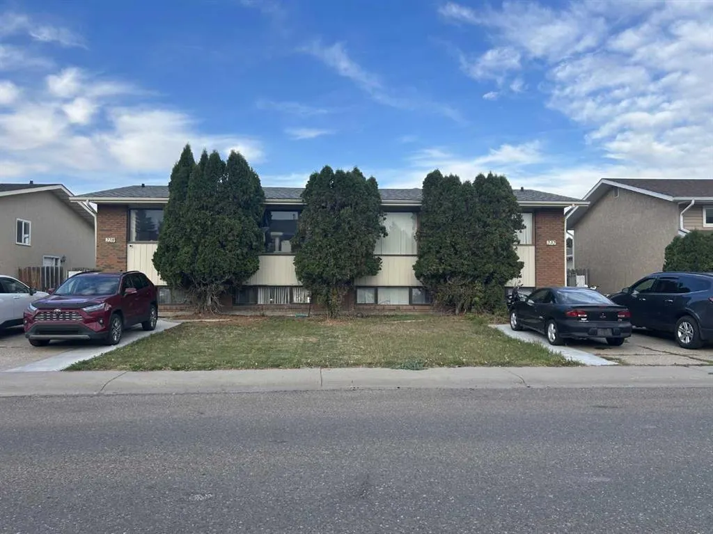 228 & 232 Ross Glen Drive SE