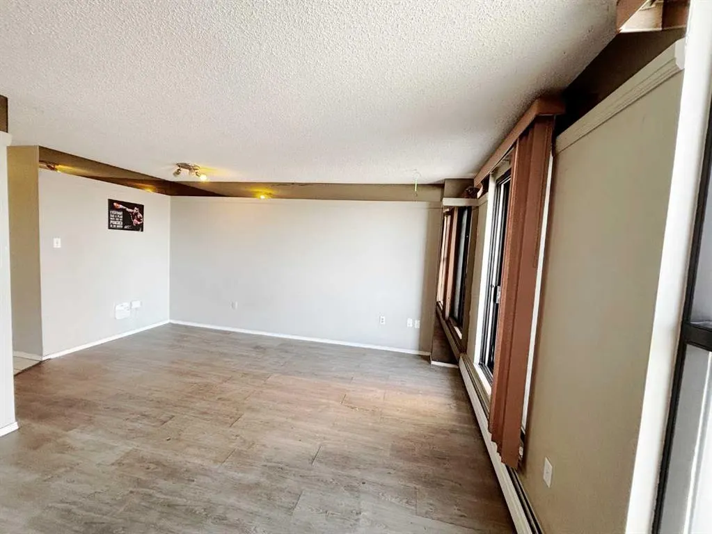 108 3 Avenue SW #706