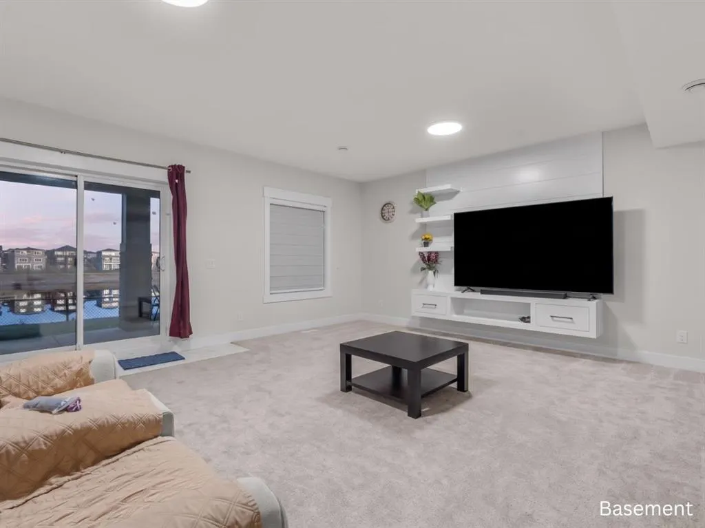 45 Waterford Terrace W