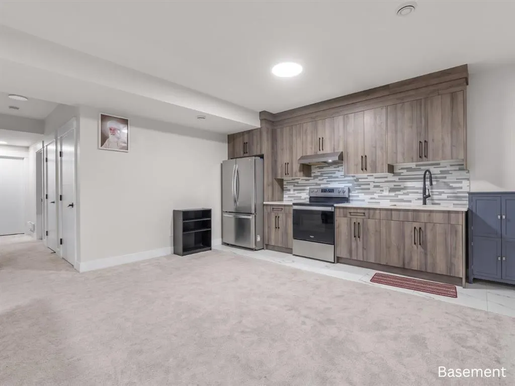 45 Waterford Terrace W