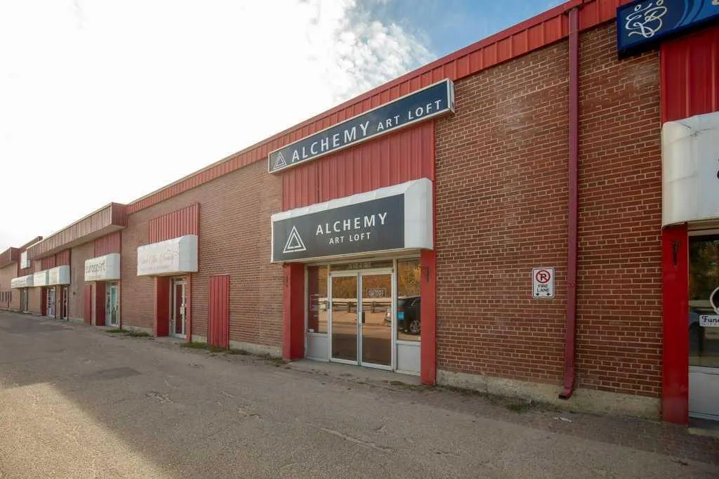 5301 43 Street #116