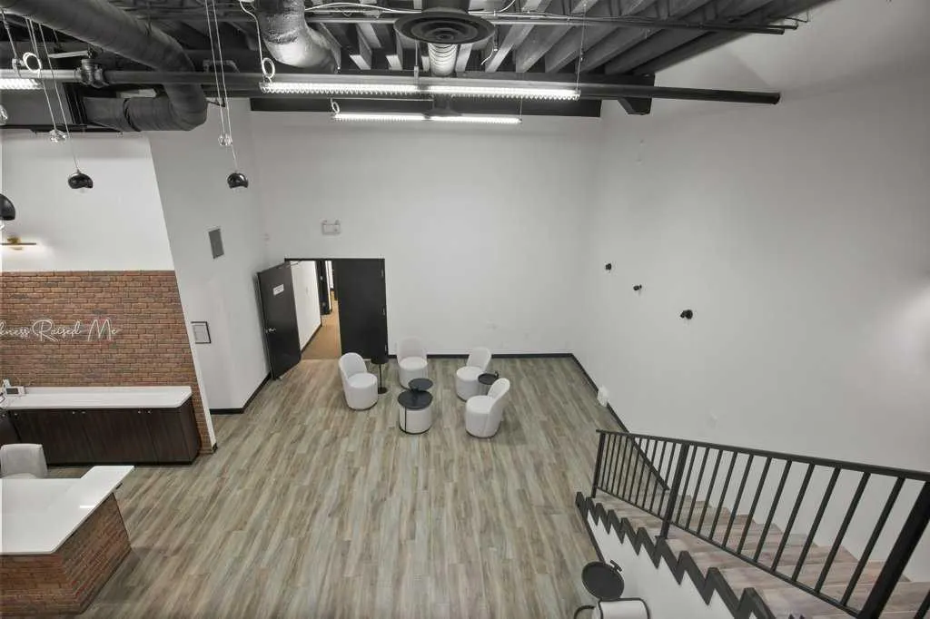 5301 43 Street #116
