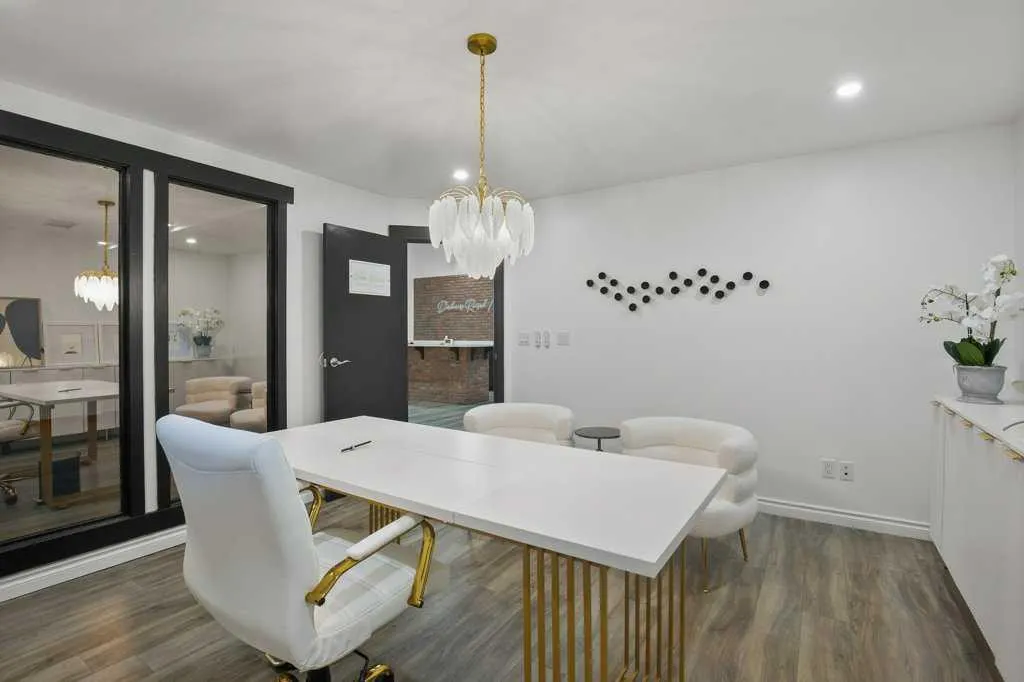 5301 43 Street #116