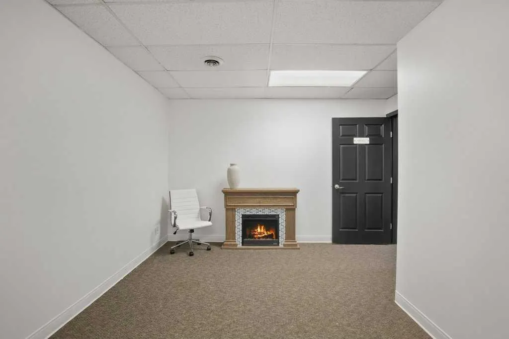 5301 43 Street #116