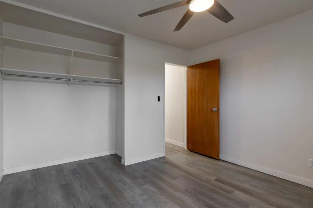330 4 Street W