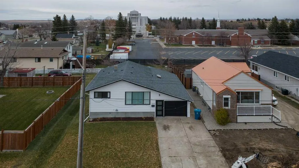 330 4 Street W