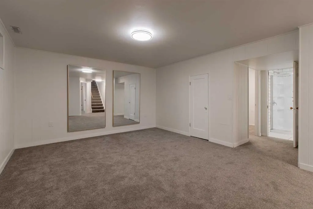 330 4 Street W