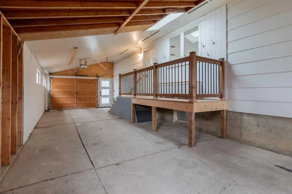 330 4 Street W