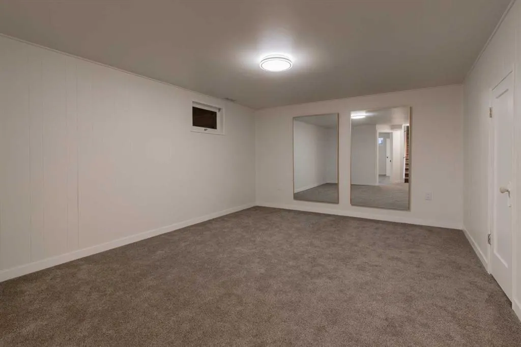 330 4 Street W