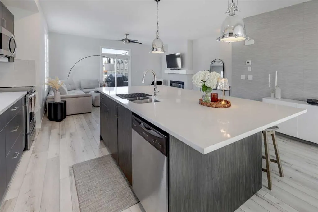 204 South Point Park SW