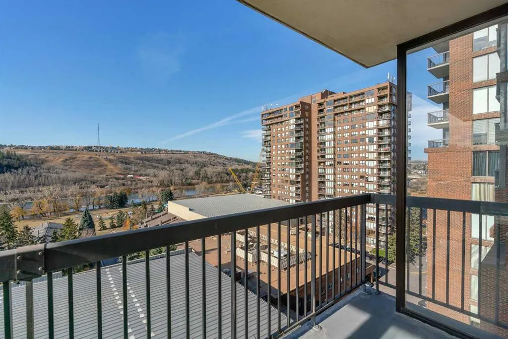 145 Point Drive NW #1108