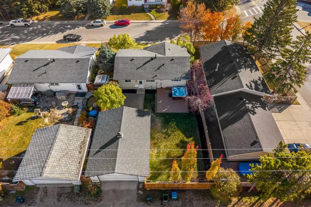 907 Canfield Crescent SW