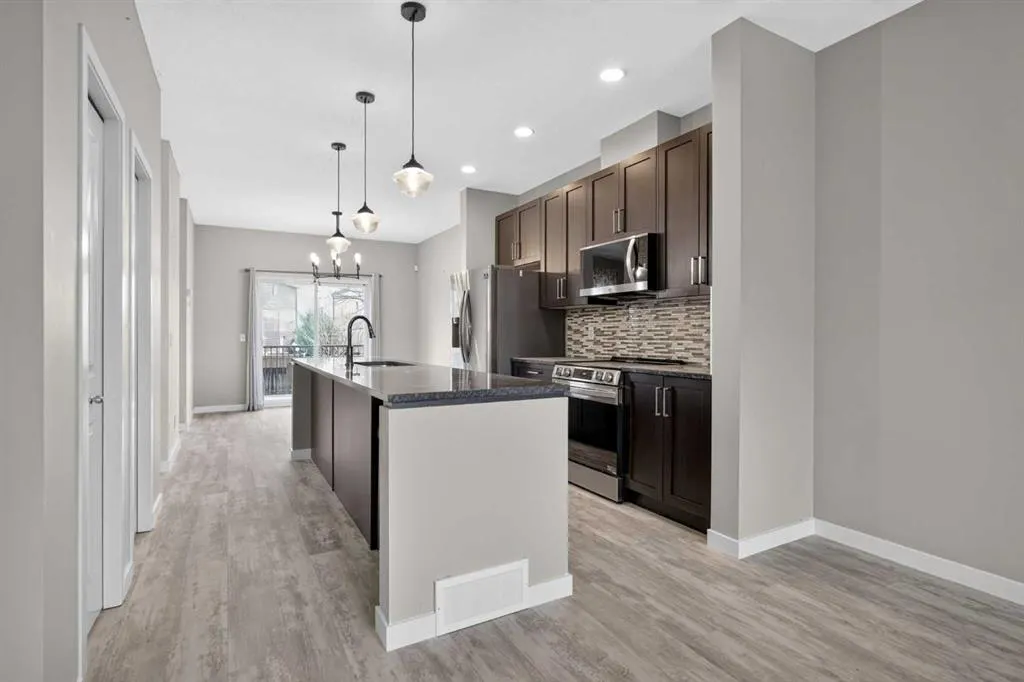 227 Copperpond Row