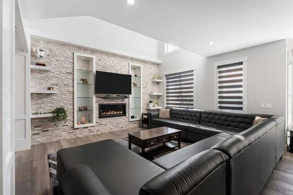 193 Aspenmere Circle