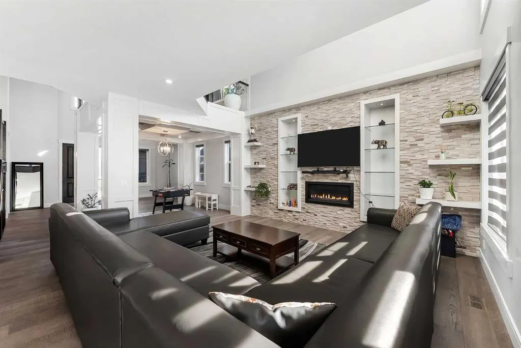 193 Aspenmere Circle
