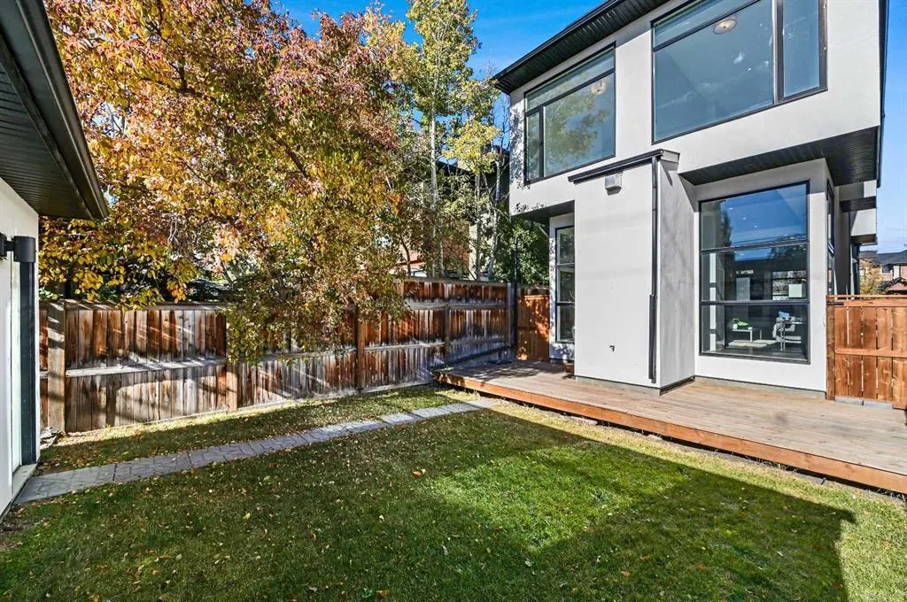 2115 Bowness Road NW