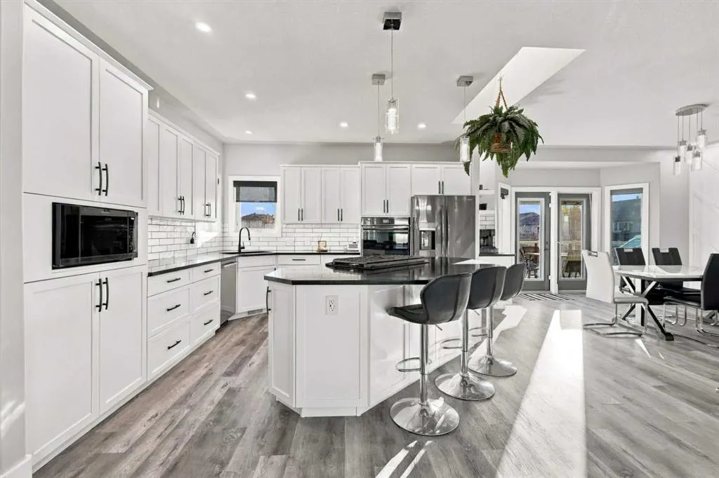 72 Darling Crescent