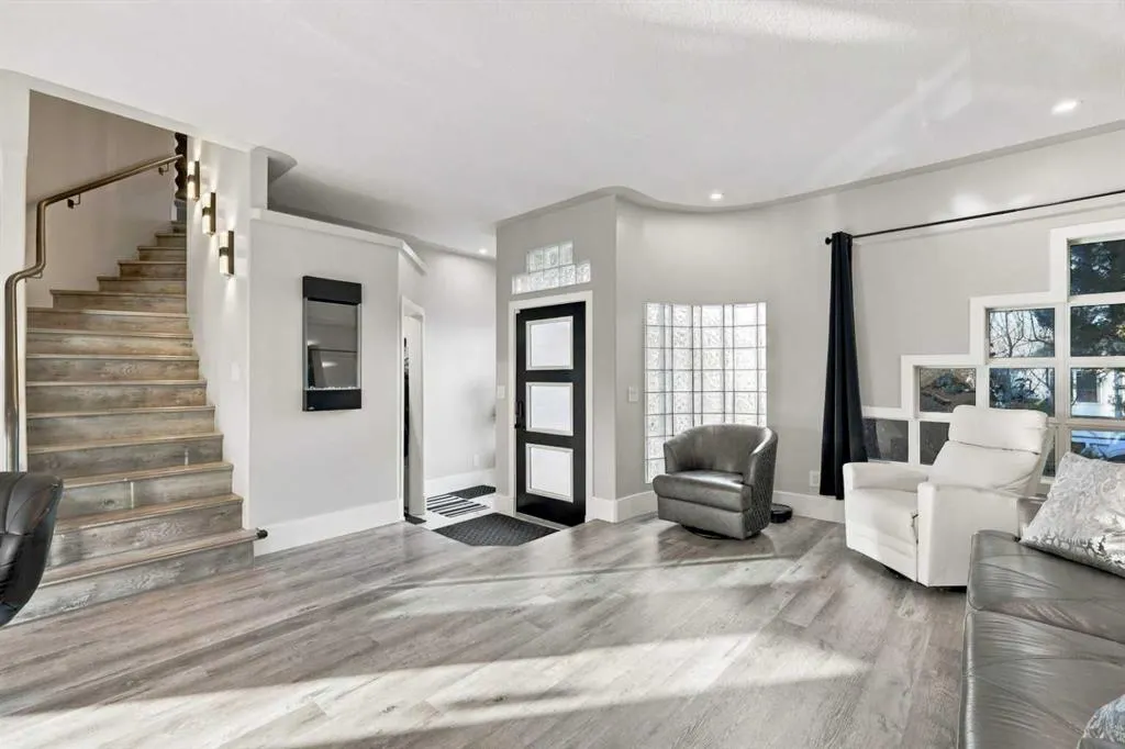 72 Darling Crescent