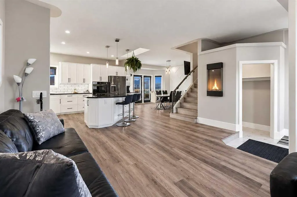 72 Darling Crescent