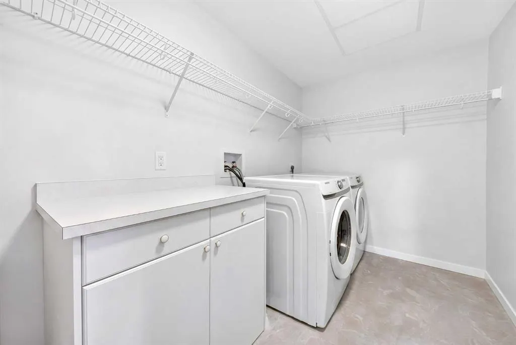 220 Seton Grove SE #1211