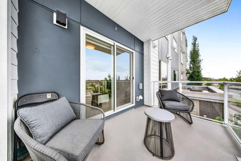 220 Seton Grove SE #1211