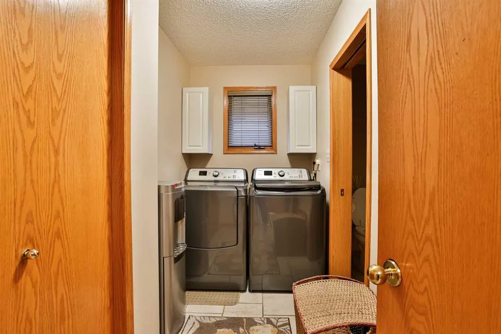85 Sherwood Boulevard W