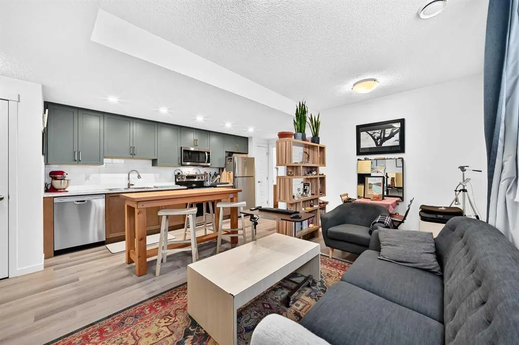 445 Belmont Park SW
