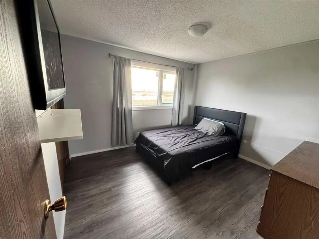 142041 200 Range Road ##26